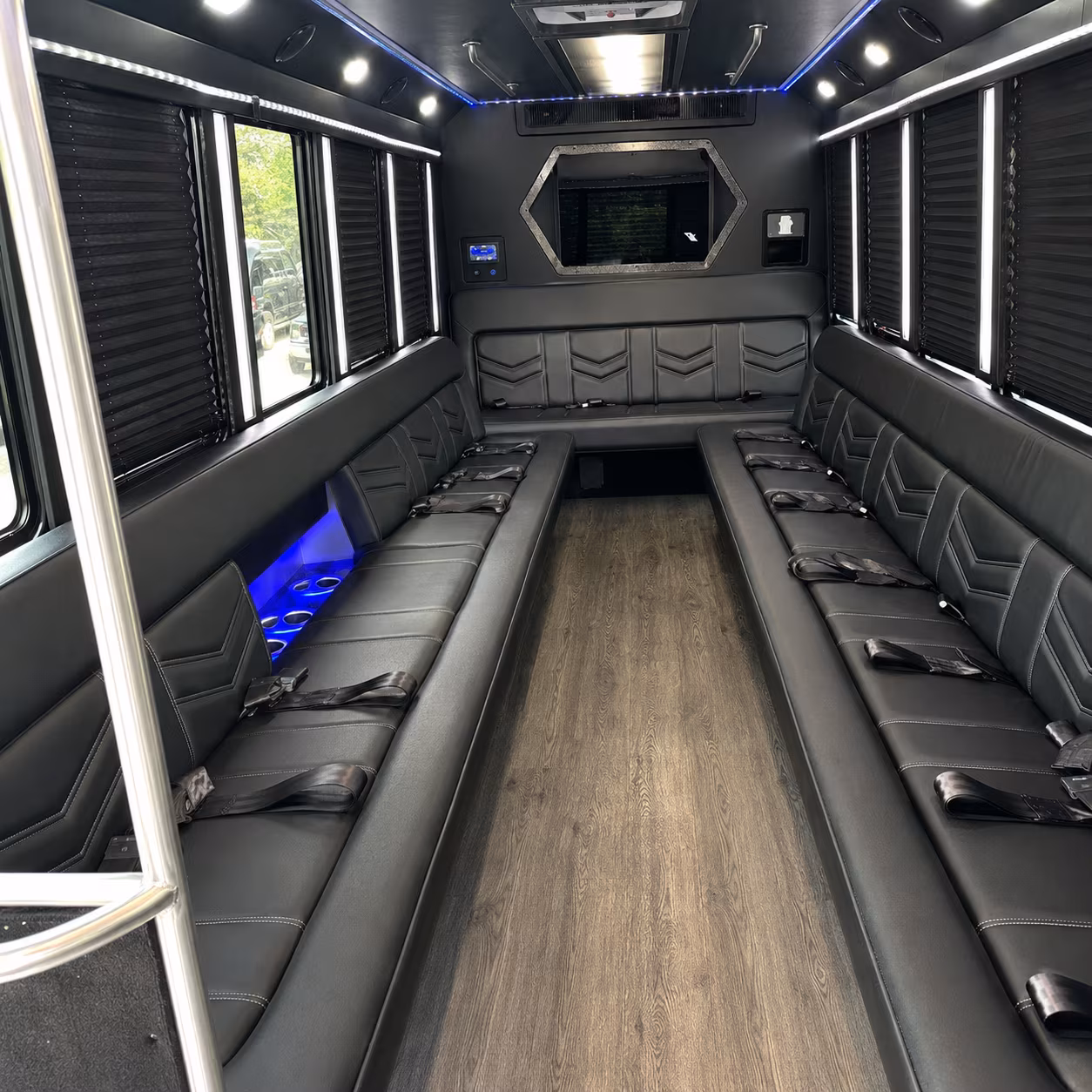 corporate and group shuttle buses for redding concert events