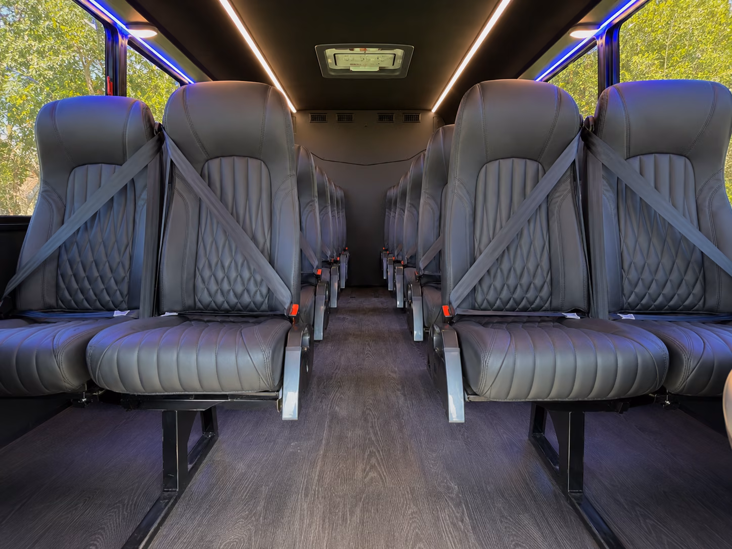 minibus rentals for small group wine tasting trips from redding