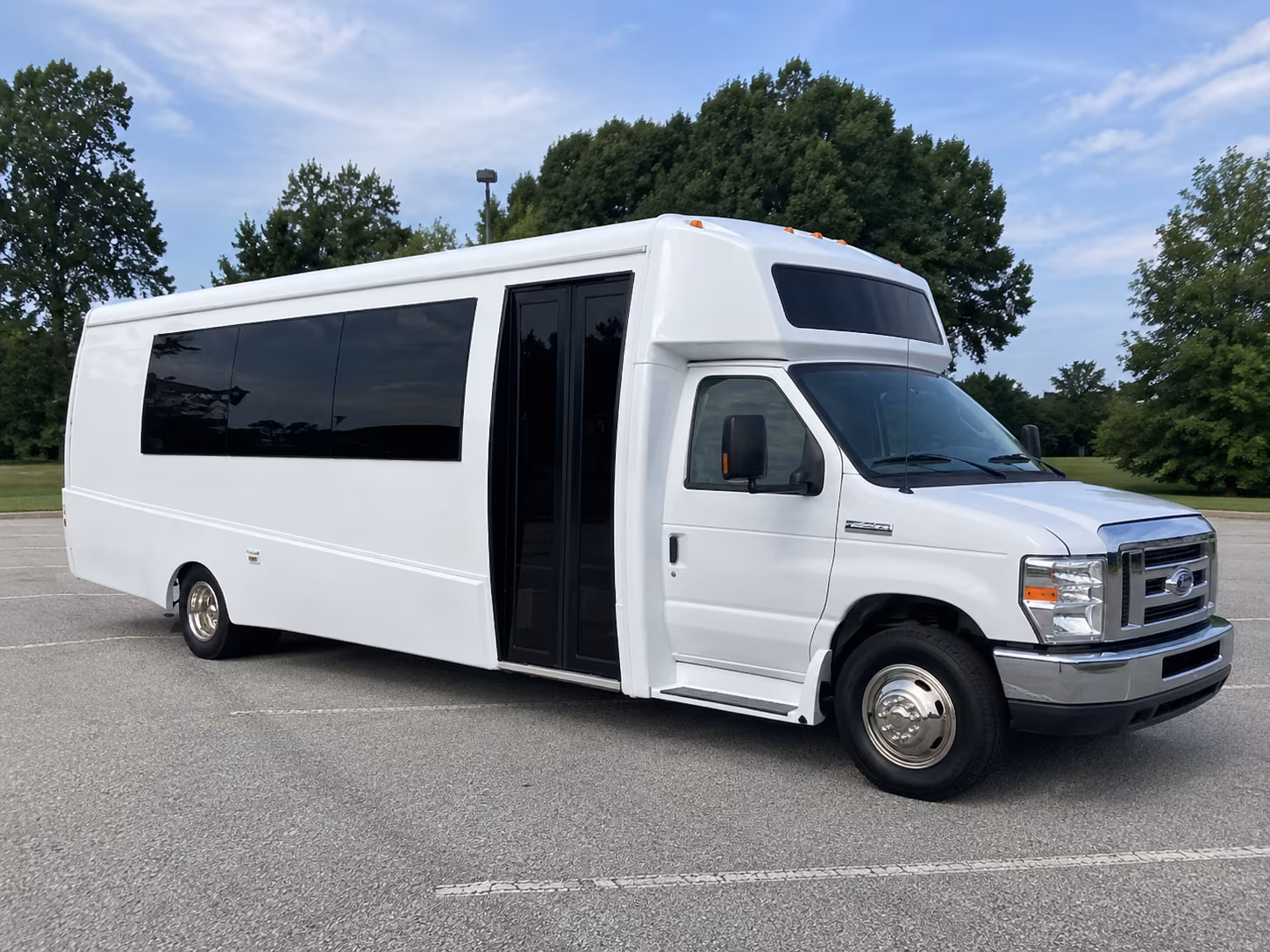 redding 18 passenger party bus